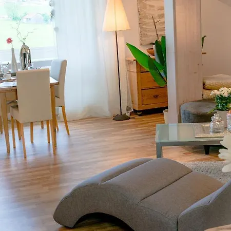 Zur Schonen Aussicht Apartman *